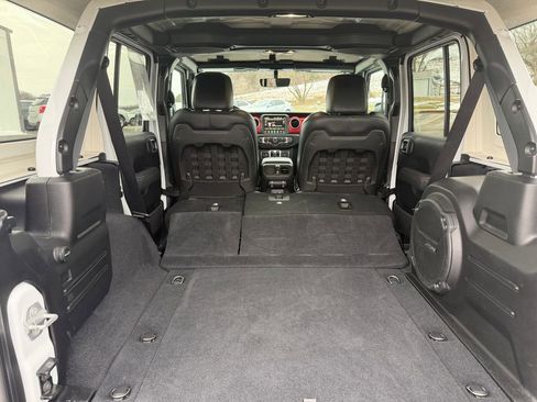 Used 2019 Jeep Wrangler Unlimited Rubicon w/ Dual Top Group image 12