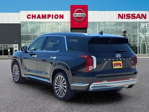Used 2024 Hyundai Palisade Calligraphy image 5