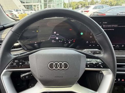 Used 2025 Audi Q5 Premium w/ Convenience Package AWD/4WD image 24
