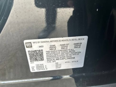 Used 2023 GMC Terrain SLE w/ Driver Convenience Package FWD image 11