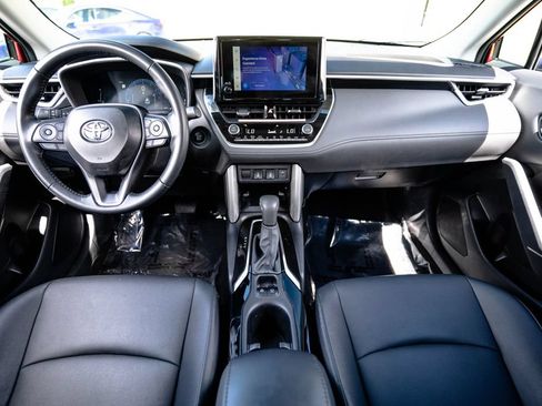 Used 2025 Toyota Corolla Cross XLE AWD/4WD image 13