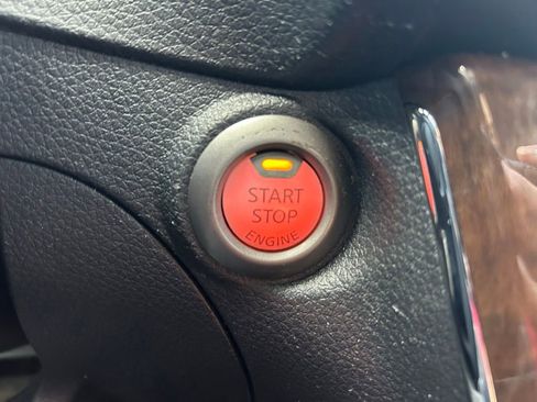 Used 2015 Nissan Sentra SL FWD image 30