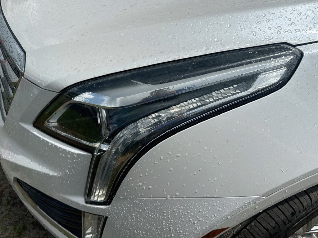 Used 2019 Cadillac XT5 FWD image 9