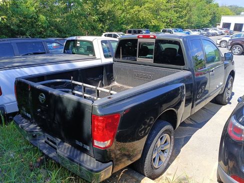 Used 2008 Nissan Titan SE AWD/4WD image 3