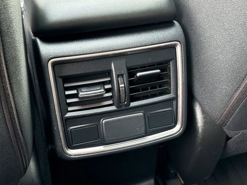 Used 2019 Subaru Forester Premium image 13