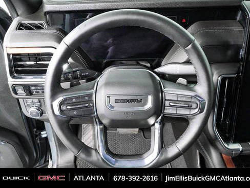 Used 2025 GMC Yukon Denali AWD/4WD image 9