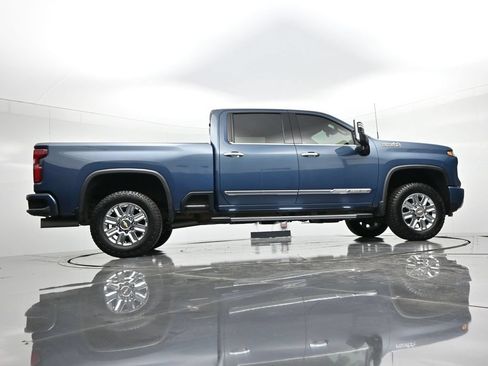 Used 2024 Chevrolet Silverado 3500 High Country w/ Z71 Off-Road Package AWD/4WD image 22