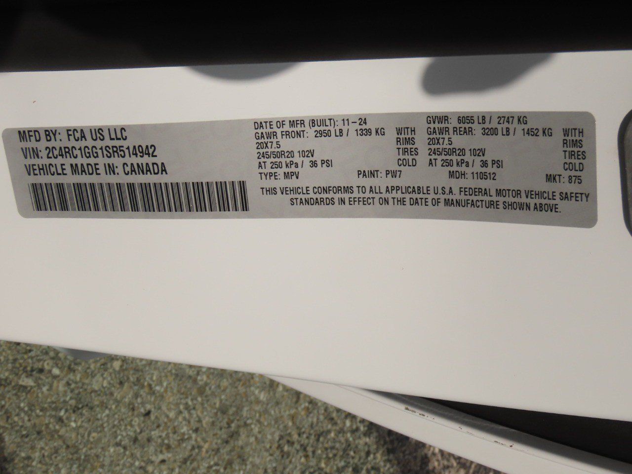 Used 2025 Chrysler Pacifica Limited FWD image 31