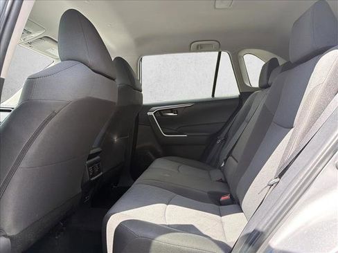 Used 2025 Toyota RAV4 XLE AWD/4WD image 22