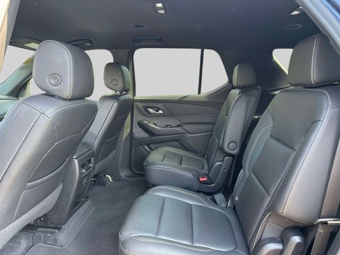 Used 2023 Chevrolet Traverse LT AWD/4WD image 8