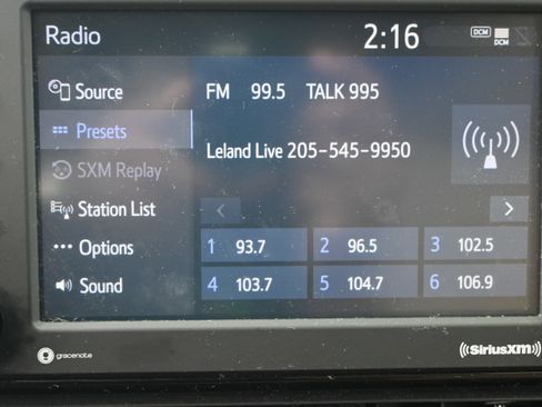 Used 2022 Toyota RAV4 XLE image 23