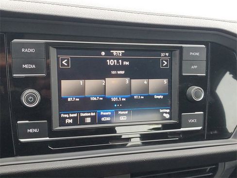 Used 2023 Volkswagen Jetta SE image 23