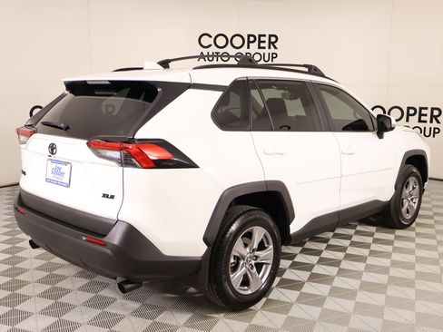 Used 2025 Toyota RAV4 XLE image 19