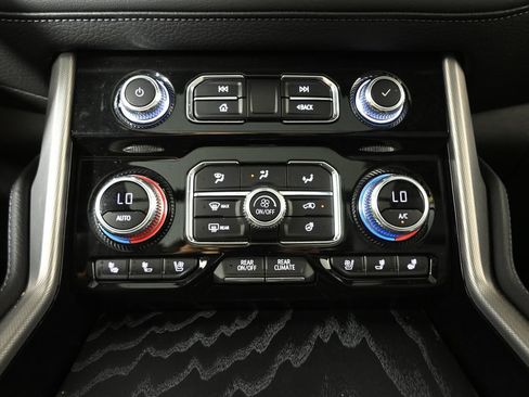 Used 2023 GMC Yukon Denali w/ Denali Reserve Package AWD/4WD image 31