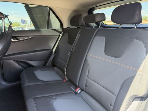 Used 2025 Kia Niro LX FWD image 32