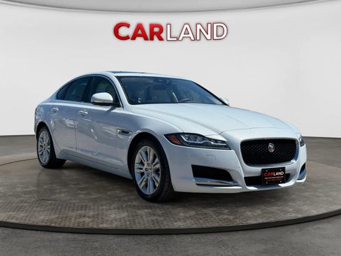Used 2016 Jaguar XF Premium AWD/4WD image 8