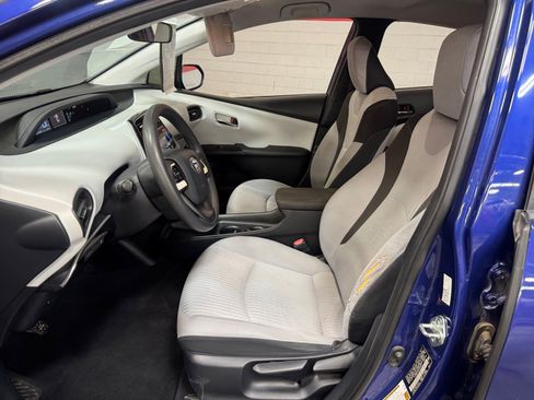 Used 2016 Toyota Prius Two FWD image 14