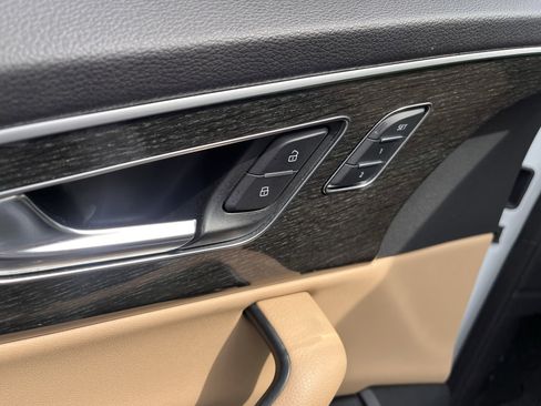 Certified 2022 Audi Q7 2.0T Premium Plus w/ Premium Plus Package image 9