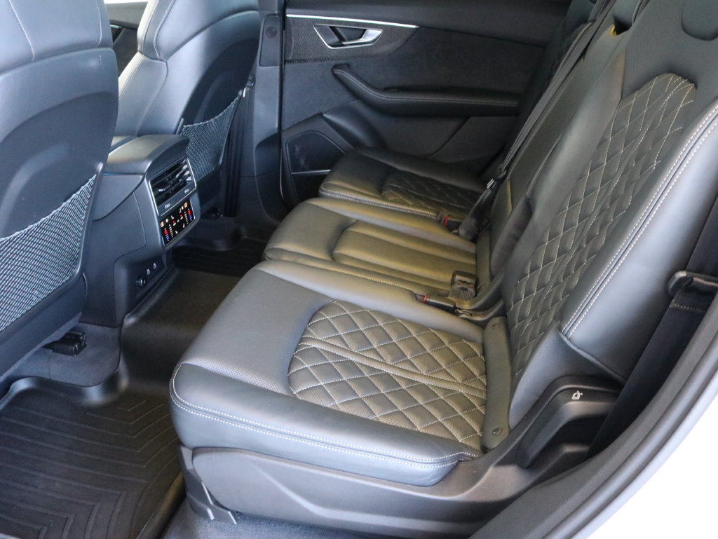 Used 2023 Audi SQ7 Premium Plus AWD/4WD image 33