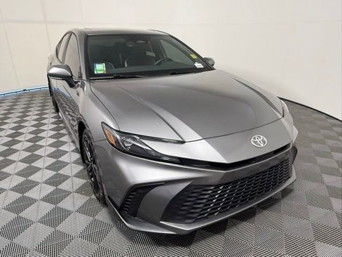 Used 2025 Toyota Camry SE w/ Multimedia Upgrade Package FWD image 8