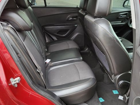 Used 2019 Chevrolet Trax LT w/ Driver Confidence Package image 11