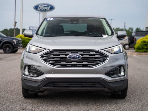 Used 2022 Ford Edge Titanium AWD/4WD image 2