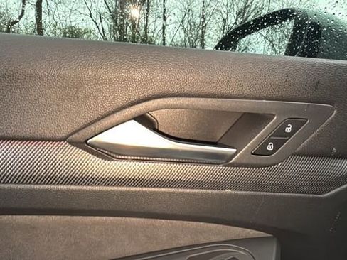 Used 2025 Volkswagen GTI SE image 12