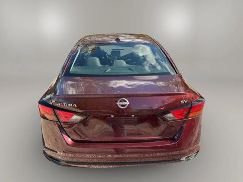 Used 2024 Nissan Altima 2.5 SV image 2