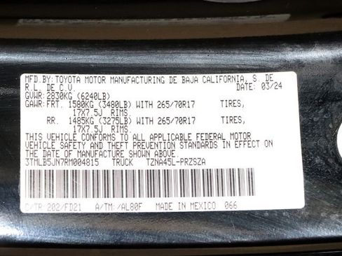 Used 2024 Toyota Tacoma TRD Off-Road image 37