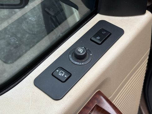 Used 2012 Ford F250 King Ranch w/ King Ranch w/Chrome Pkg image 15