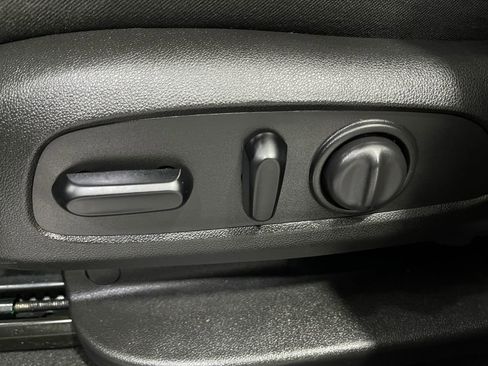 Used 2020 Chevrolet Equinox LT image 15