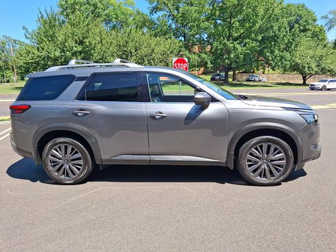 Certified 2024 Nissan Pathfinder SL w/ SL Premium Package AWD/4WD image 7