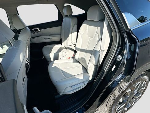 Certified 2024 Kia Sorento SX image 25