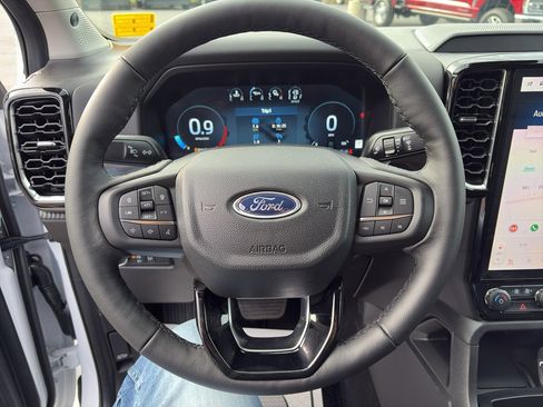 New 2025 Ford Ranger Lariat w/ FX4 Off-Road Package image 20