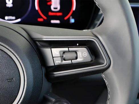 New 2025 Porsche Macan 4S Electric image 33