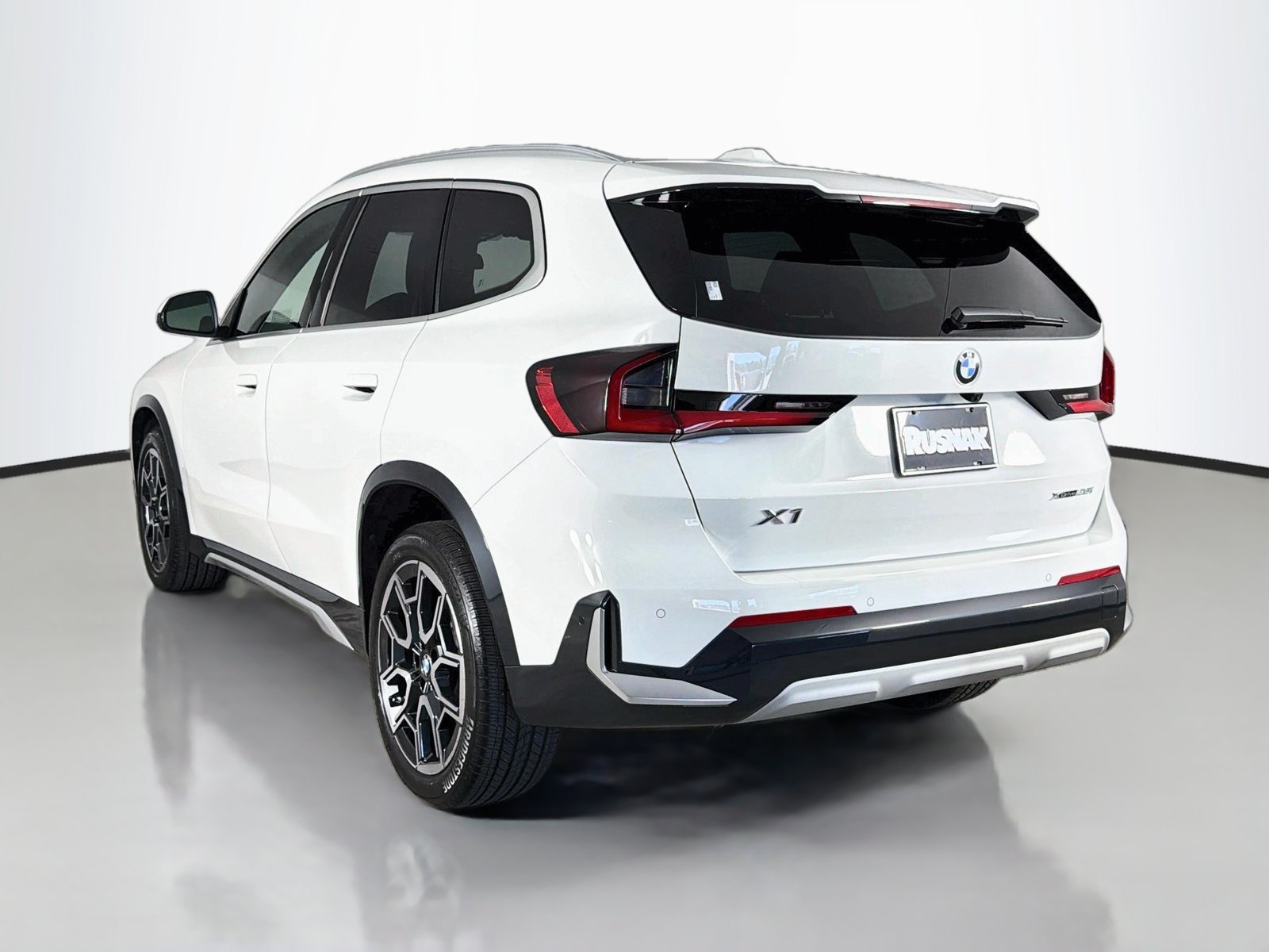 Used 2026 BMW X1 xDrive28i w/ Convenience Package AWD/4WD image 5