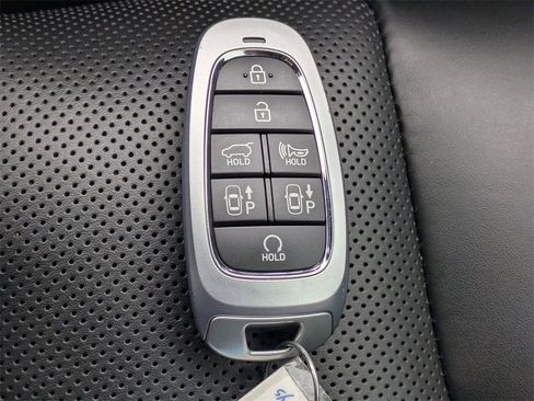 Used 2023 Hyundai Palisade Calligraphy w/ Winter Package image 27