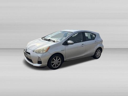 Used 2013 Toyota Prius C Three FWD image 7