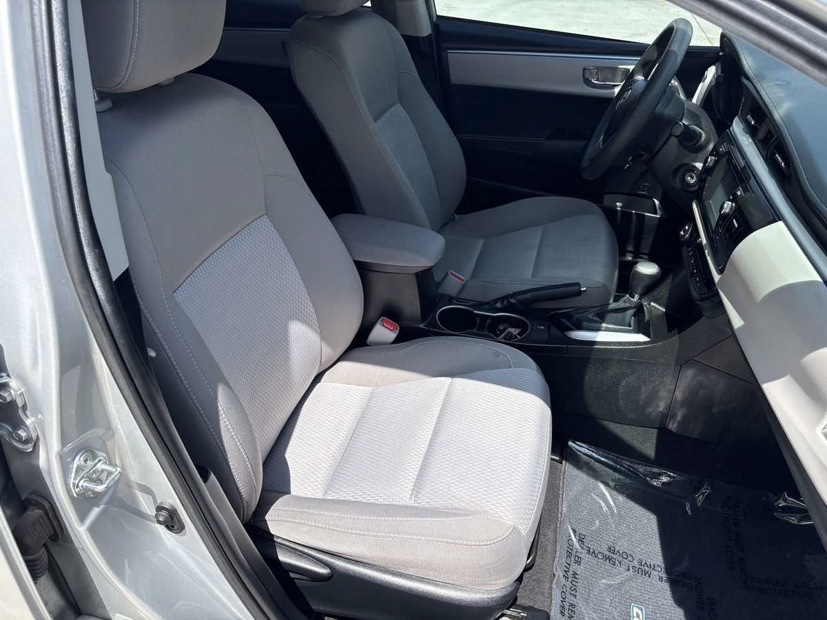Used 2015 Toyota Corolla LE FWD image 16
