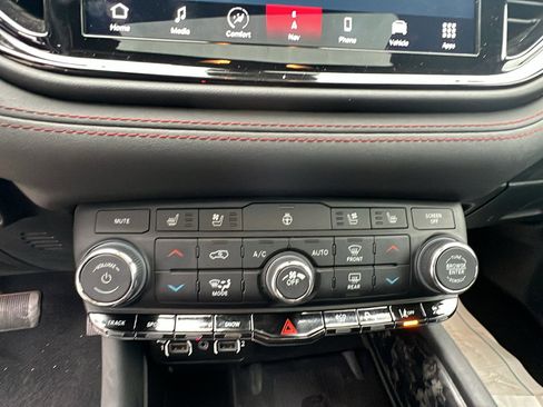 Used 2023 Dodge Durango R/T image 37