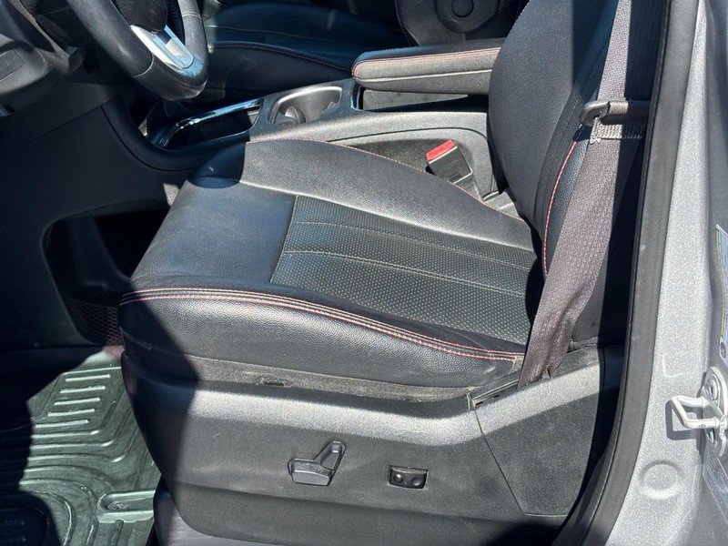 Used 2017 Dodge Grand Caravan GT FWD image 18