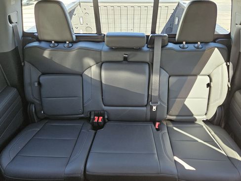 Used 2022 Chevrolet Silverado 1500 LTZ AWD/4WD image 35