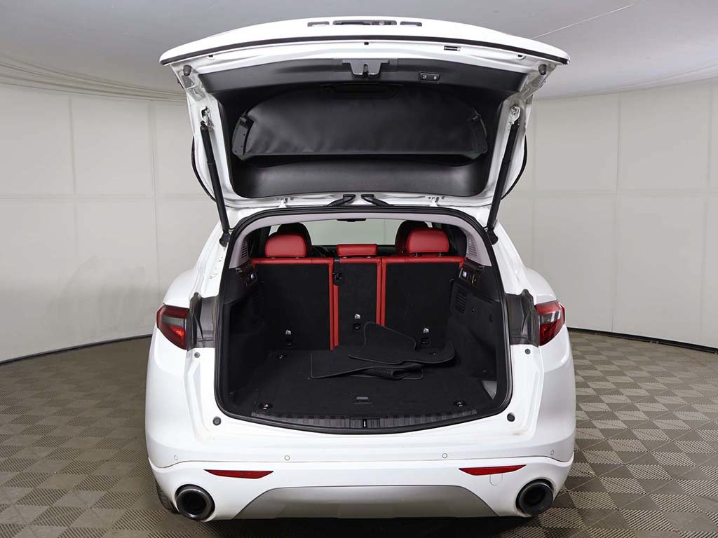 Used 2020 Alfa Romeo Stelvio Ti AWD/4WD image 12