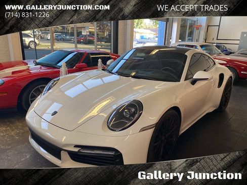Used 2021 Porsche 911 Carrera AWD/4WD image 1