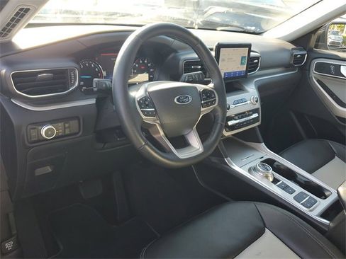 Used 2023 Ford Explorer XLT w/ Equipment Group 202A image 10