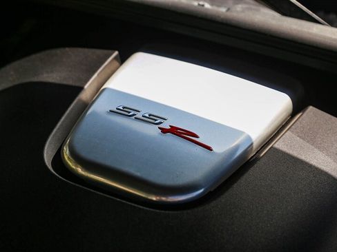 Used 2005 Chevrolet SSR w/ Preferred Equipment Group image 42