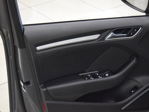 Used 2018 Audi A3 e-tron Premium Plus w/ Technology Package image 28