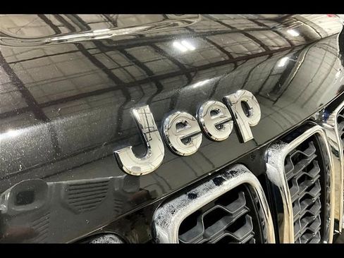Used 2019 Jeep Grand Cherokee Limited image 26