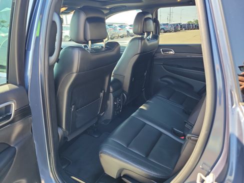 Used 2020 Jeep Grand Cherokee Limited AWD/4WD image 13