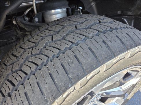 Used 2024 RAM 1500 Limited AWD/4WD image 34